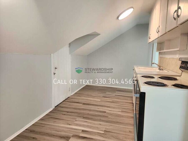 Building Photo - 12990 Lincoln Way W