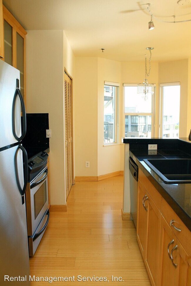 Building Photo - 1 br, 1 bath House - 212 NW Uptown Terrace...