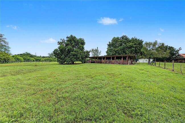 Building Photo - 15365 SW 206th Ave