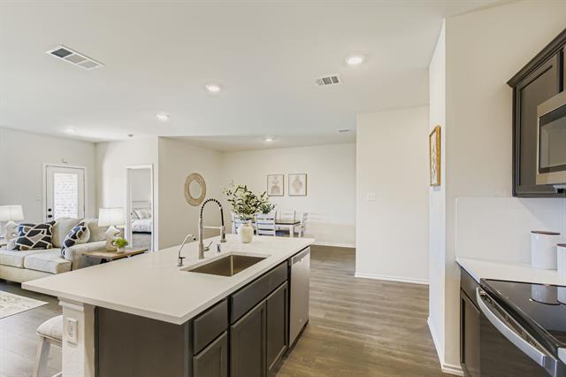 Building Photo - 2940 Goodrich St