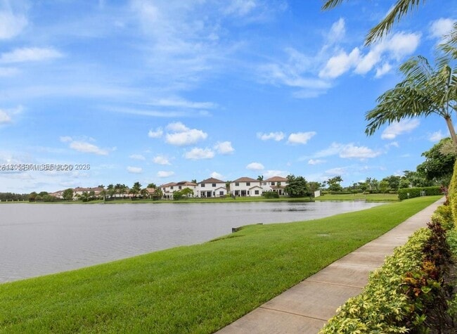 Building Photo - 2955 Tortola Way