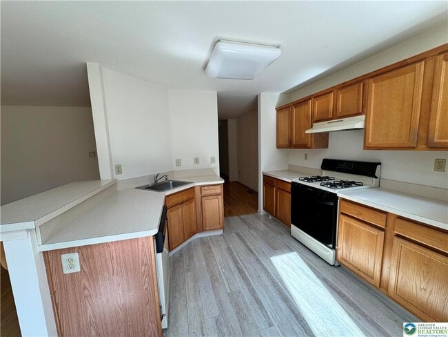 Building Photo - 4142 Huckleberry Dr