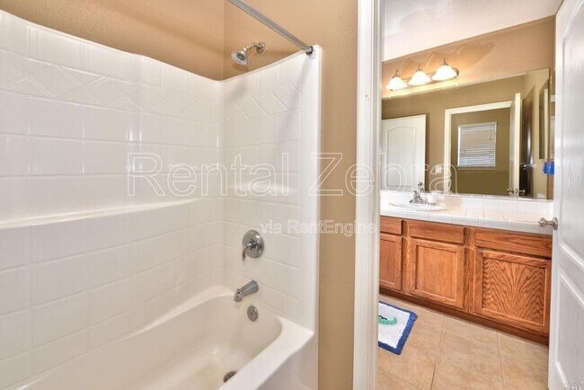 Building Photo - 2348 Tedeschi Dr