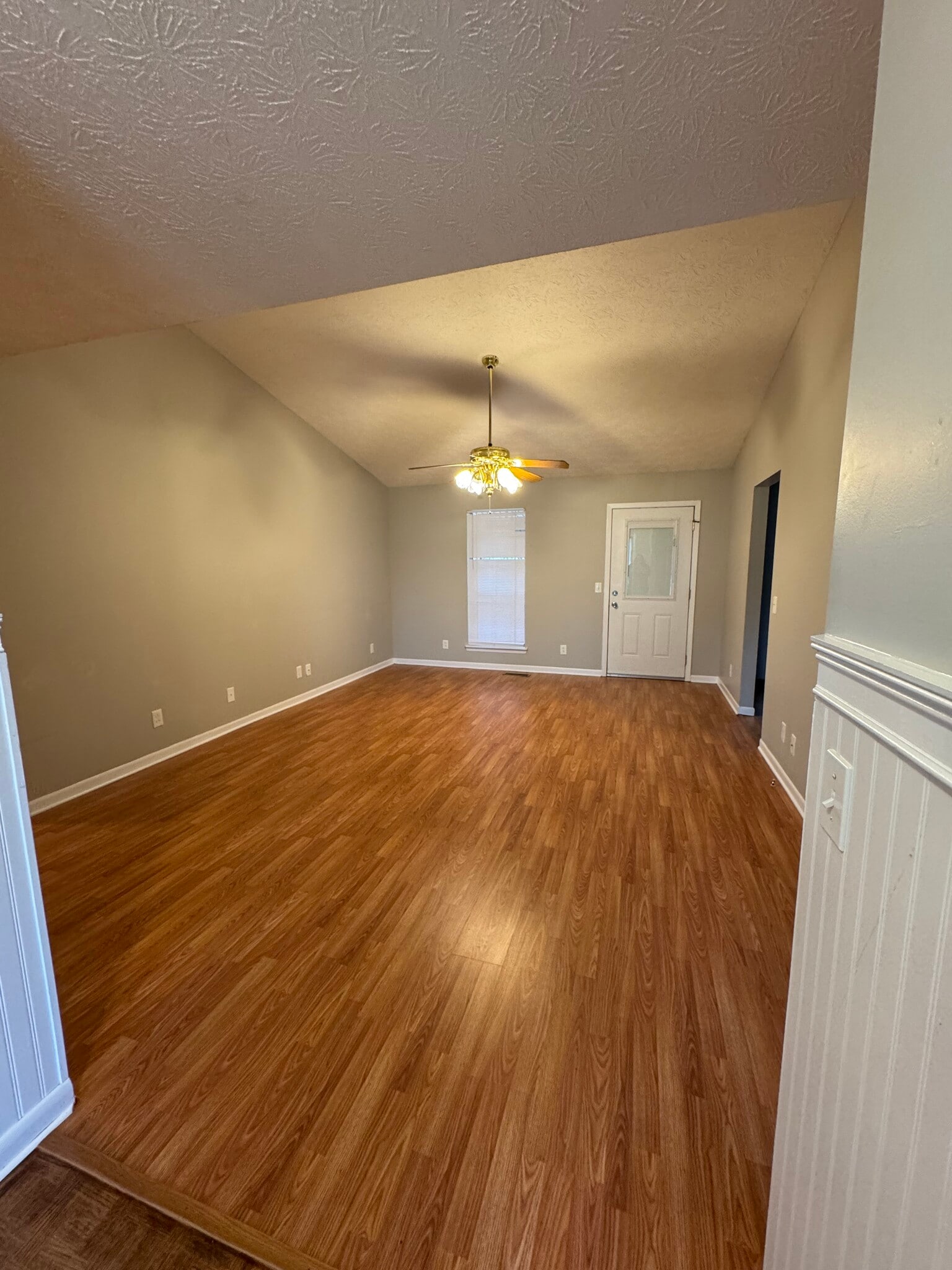 Building Photo - 1575 Garden Ln