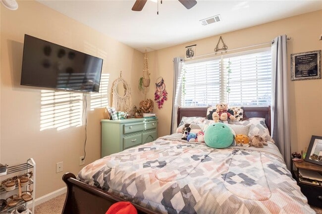 Building Photo - 820 Sunset Ct