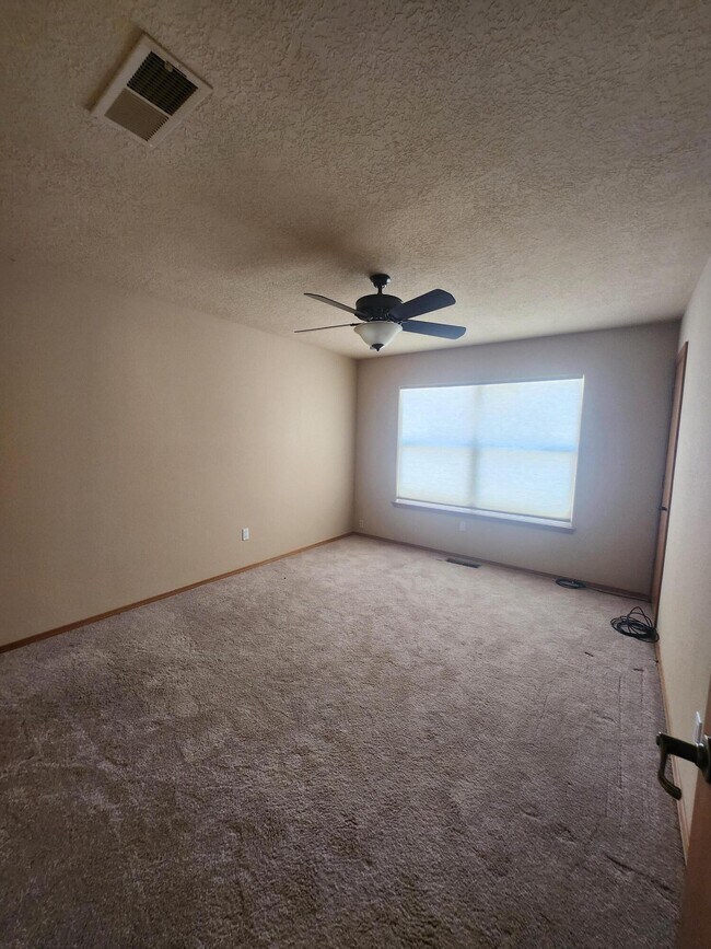 Building Photo - 13243 Silver Peak Pl NE
