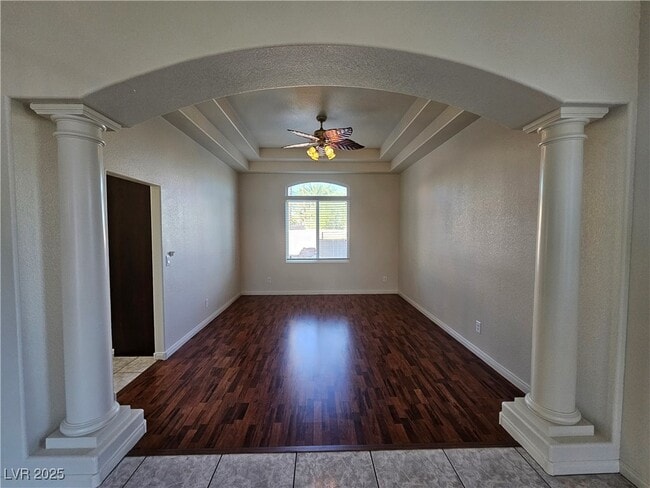 Building Photo - 10134 Reflection Brook Ave