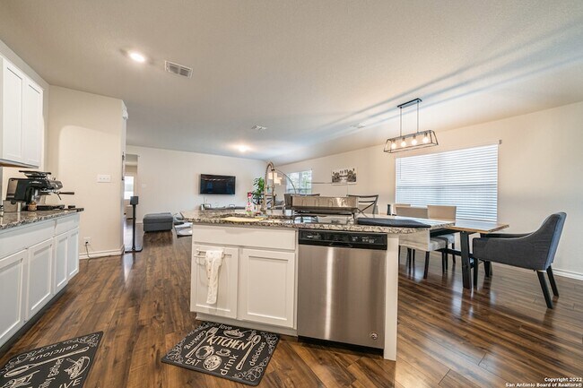 Building Photo - 4811 Swing Arc Wy