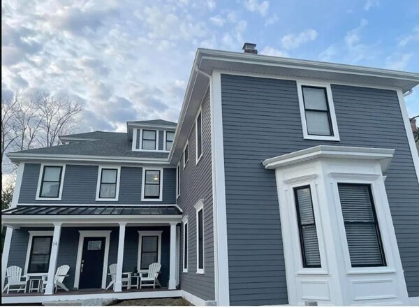 Building Photo - 14 Chilton St