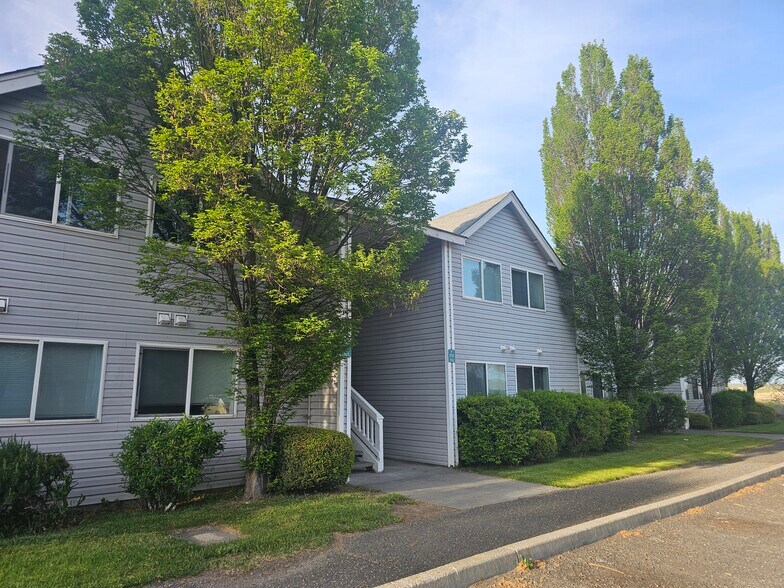 Primary Photo - Pioneer Park Apartment