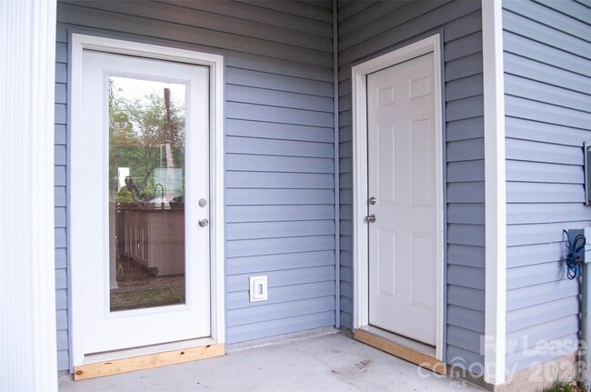 Building Photo - 19505 Meridian St