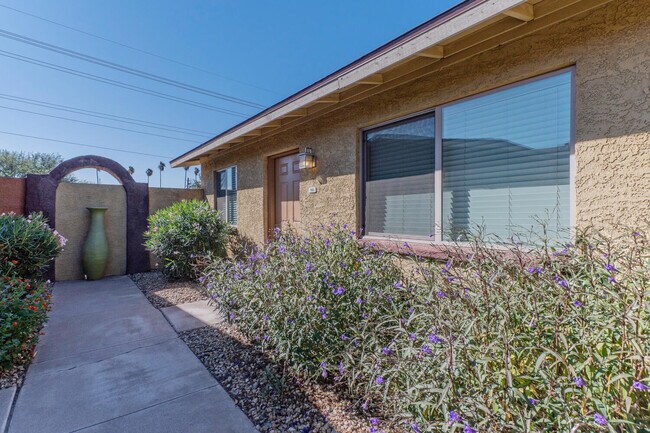 Building Photo - 3402 N 32nd St