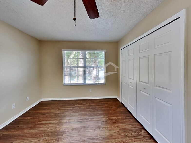 Building Photo - 1415 Loretto Cir