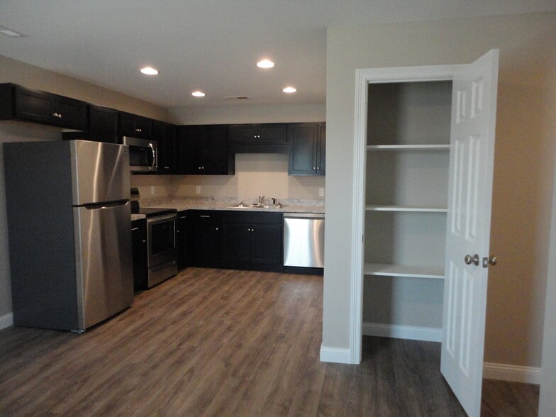 Pantry - 3130 Burlew Blvd