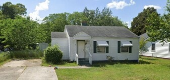 Building Photo - 703 McArthur Blvd