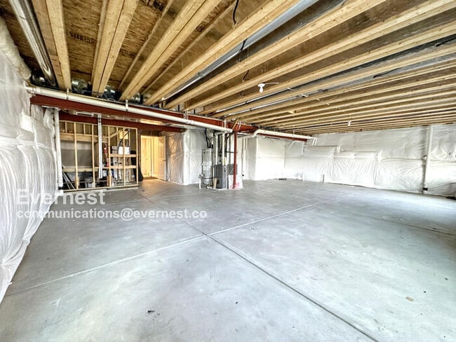 Building Photo - 15675 E 47th Dr
