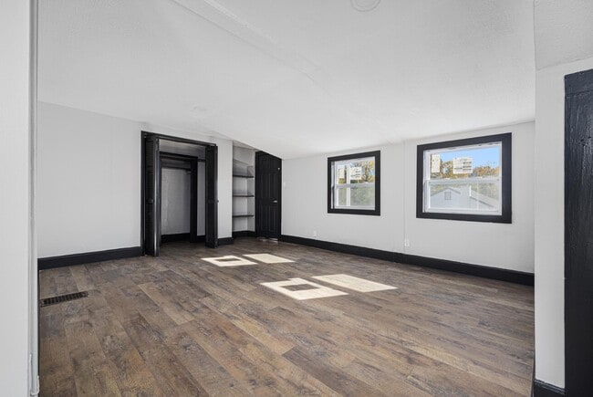 Building Photo - 3800 Memorial Blvd