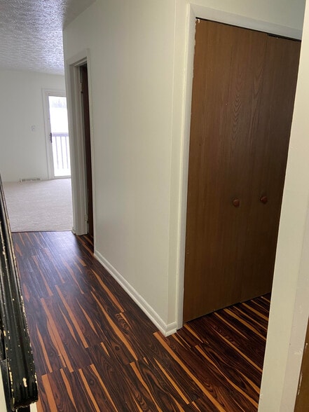 Main Hallway - 1324 Aarons Way