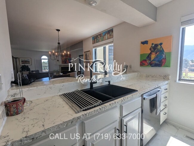 Building Photo - 1130 Fontmore Rd
