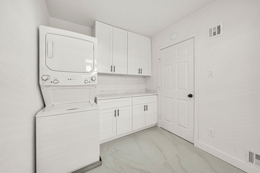 Utility Room - 1518 Dorothy St