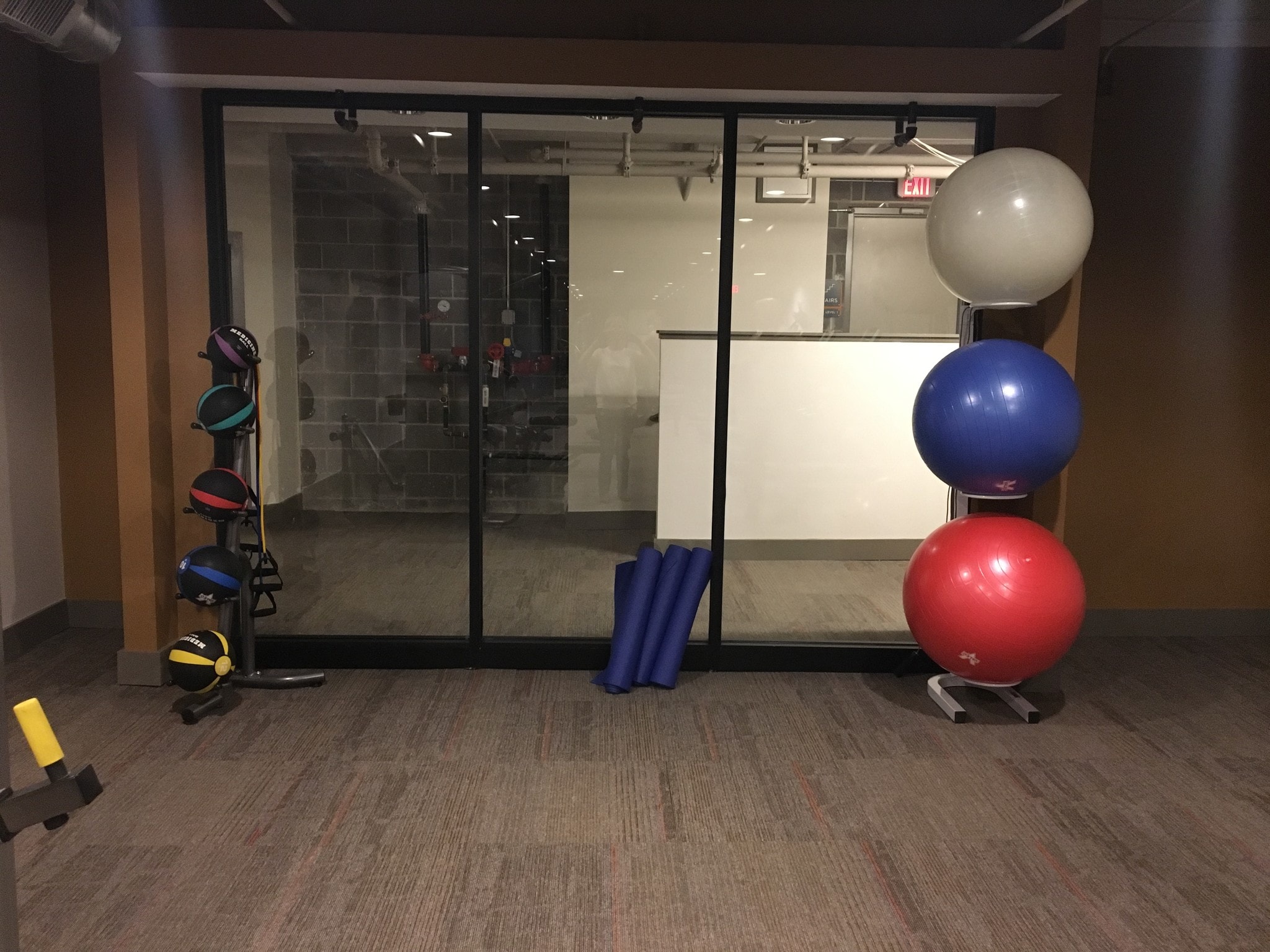 Building Photo - 3535 Broadway Blvd