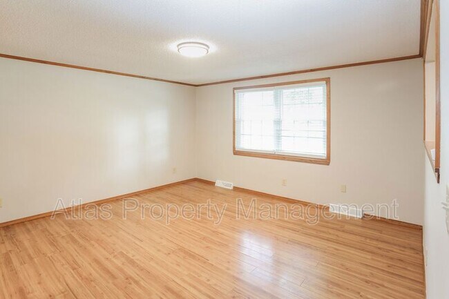 Building Photo - 1014 Lindenwood Ln