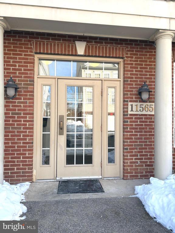 Building Photo - 11565 Cavalier Landing Ct