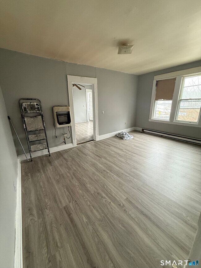 Building Photo - 28 Hill St