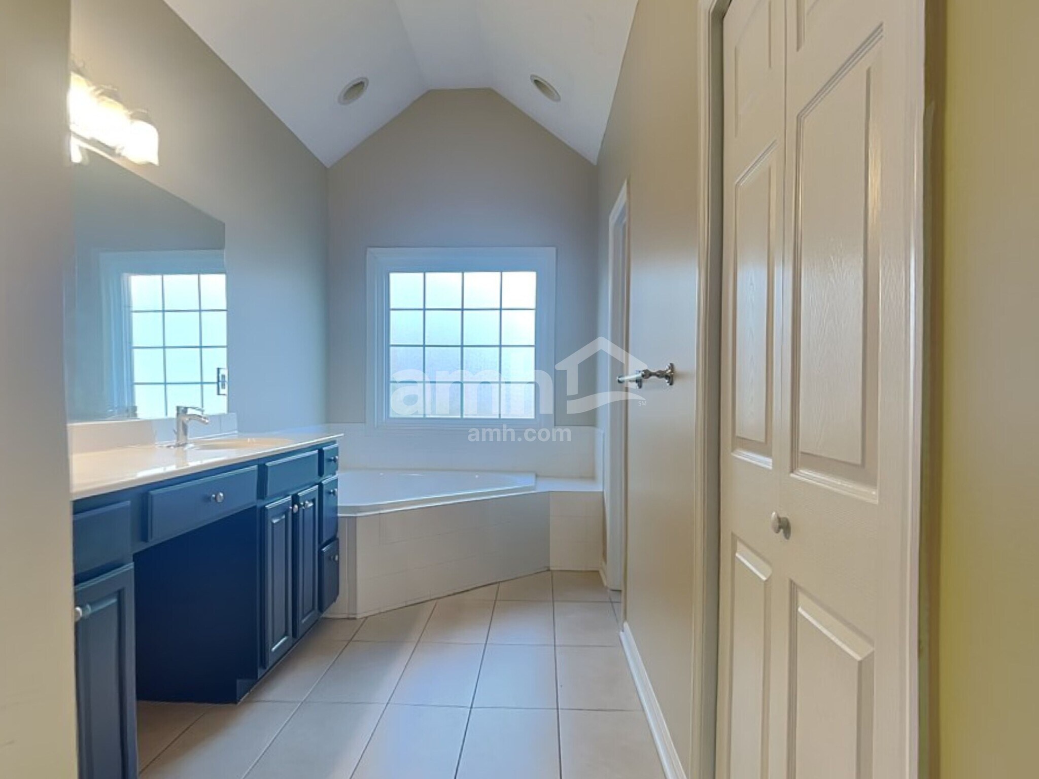 Building Photo - 1054 Garrison Ridge Blvd