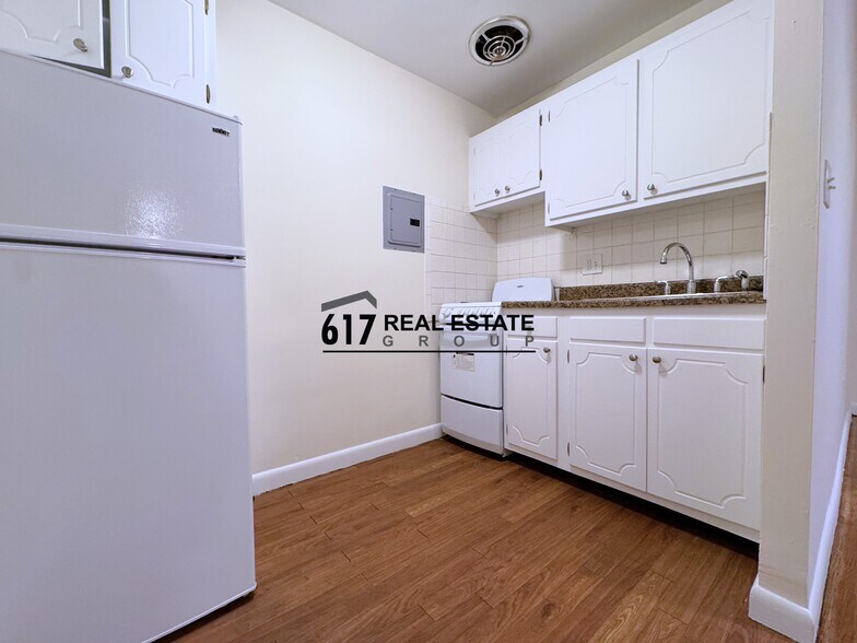 Building Photo - 1315 Commonwealth Ave