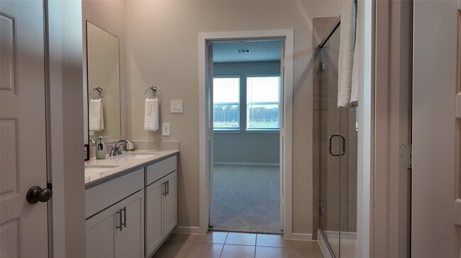 Building Photo - 14206 Granger Pointe Ln