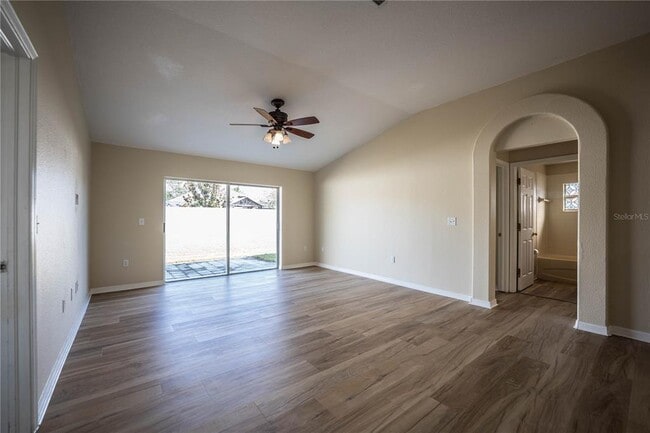 Building Photo - 3998 Rollingsford Cir