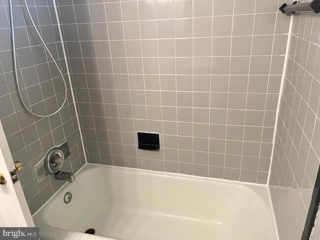 Building Photo - 6323 Fenton Ct