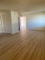 Building Photo - 631 Conifer St