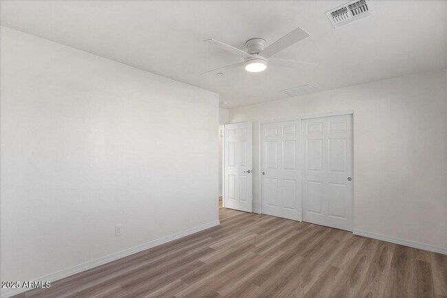 Building Photo - 2623 N 74th Pl