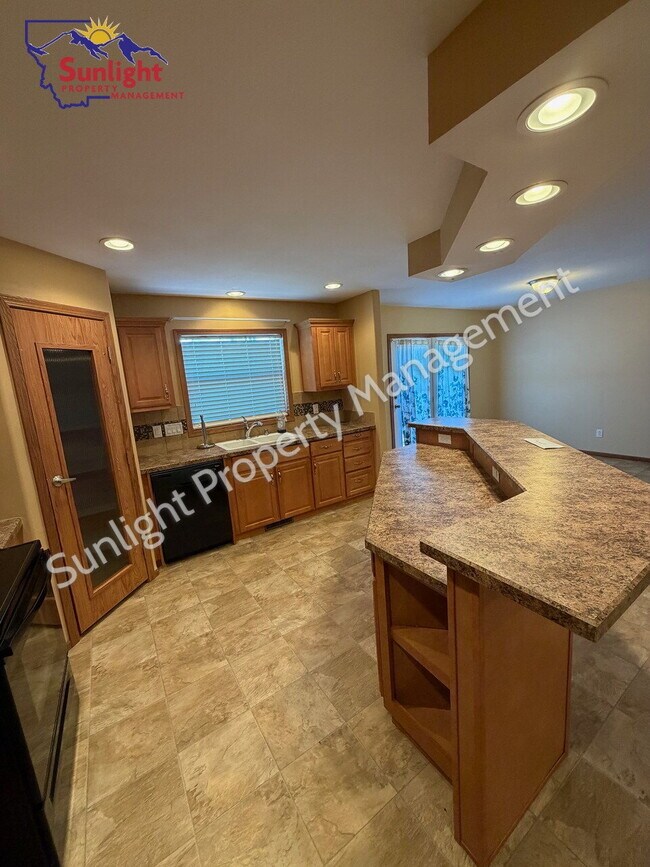 Building Photo - 3 Bed 2 Bath Property in Bridger Montana