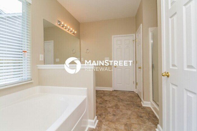 Building Photo - 4 Bedroom Pet-Friendly Home in Spring Hill...