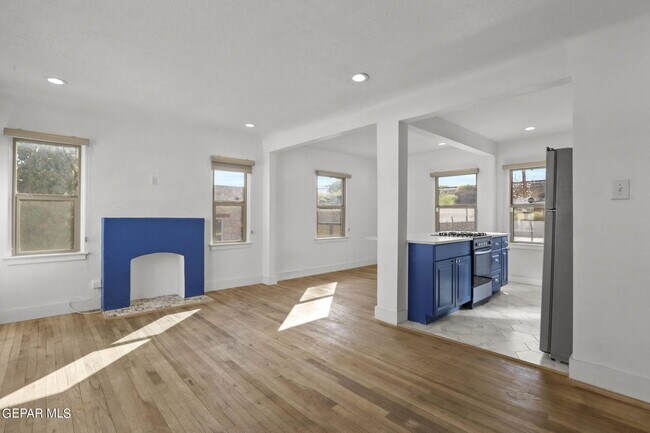 Building Photo - 2105 Happer St