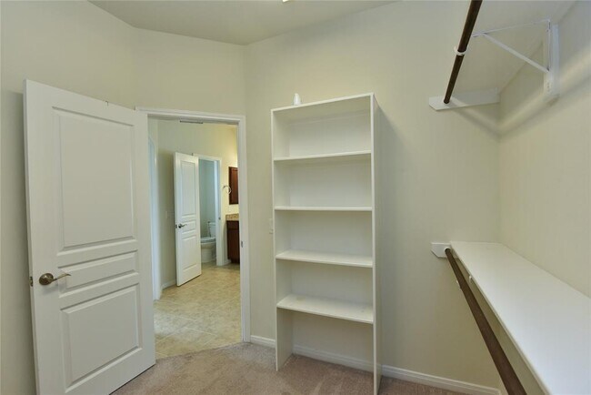 Building Photo - 5118 Kingship Ct