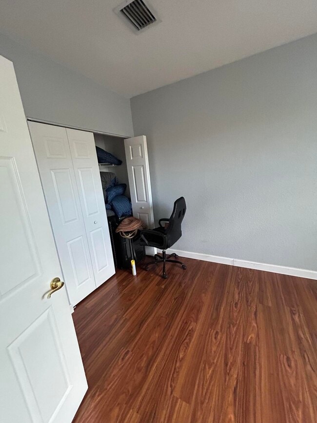 Building Photo - 2673 SW 85th Ave