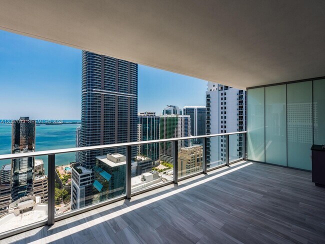 Building Photo - 1010 Brickell Ave