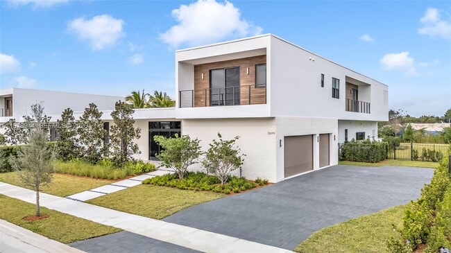 Building Photo - 16699 Botaniko Dr N