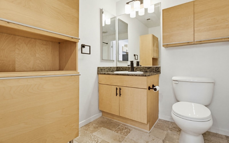 Building Photo - 1501 Front St