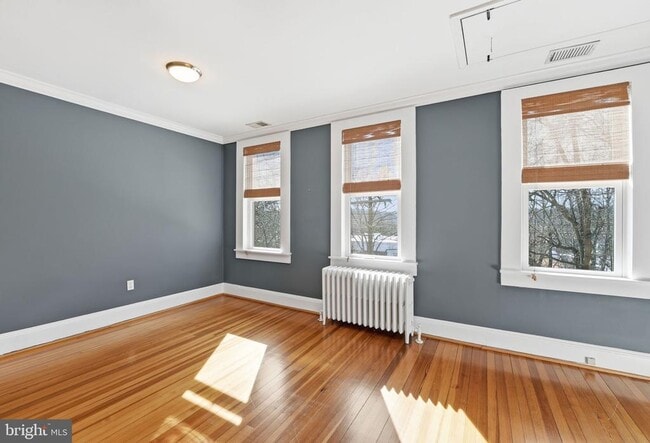 Building Photo - 5149 MacArthur Blvd NW