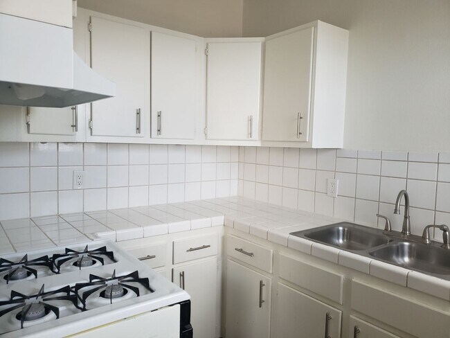 Building Photo - 47 Lime Avenue