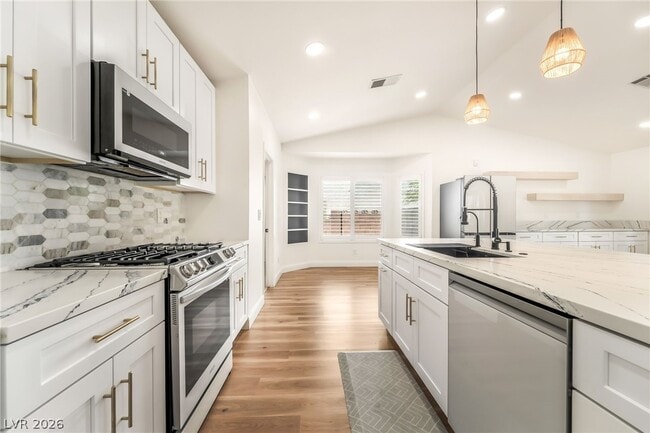 Building Photo - 130 Weatherstone Dr