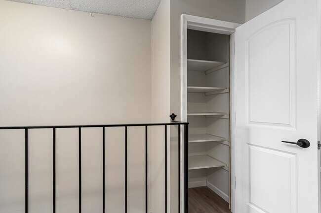 Building Photo - 1241 33rd St