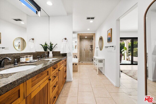 Building Photo - 73245 Bursera Way