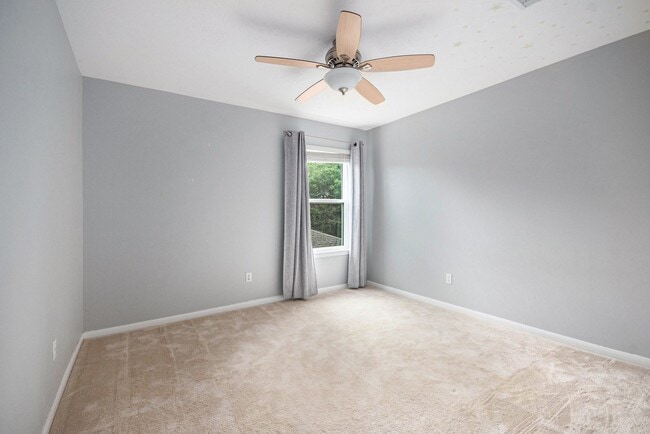 Building Photo - 124 Harwood Dr