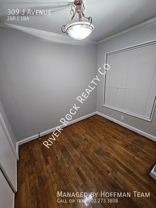 Building Photo - 309 W J Ave